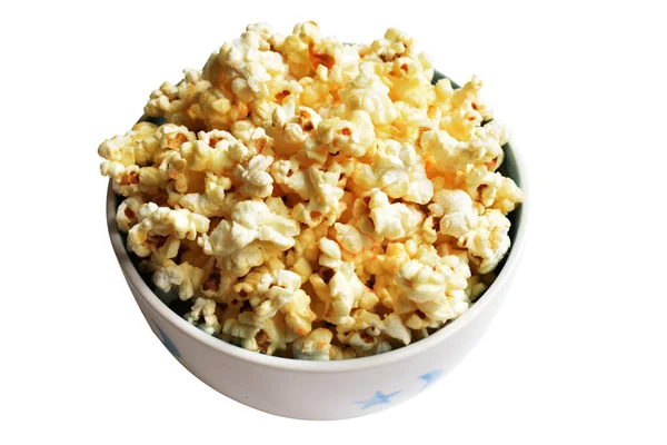 Beyaz arka planda izole edilmiş patlamış mısır kasesi, tatlı tereyağı, kırpma yolu olan karamel patlamış mısır kasesi, gölgesi yok, tuzlu, abur cubur.