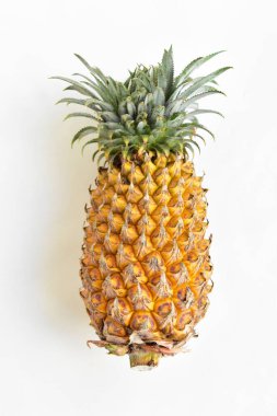 Beyaz arka planda izole edilmiş iki portakal, gölge yok, taze tropikal meyve arka planı, yaz, tatil, yiyecek ve içecek, sulu, serin, vegan, sağlıklı yiyecek, fitness