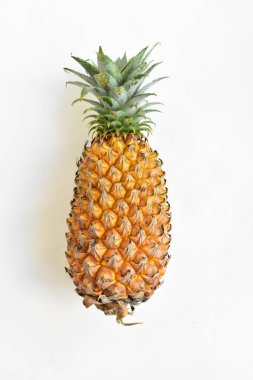 Beyaz arka planda izole edilmiş iki portakal, gölge yok, taze tropikal meyve arka planı, yaz, tatil, yiyecek ve içecek, sulu, serin, vegan, sağlıklı yiyecek, fitness