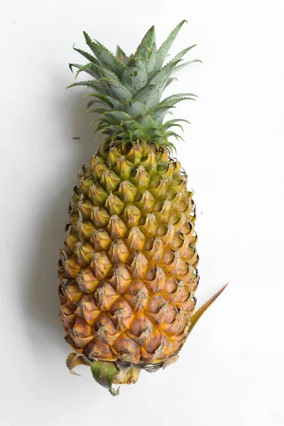 Zwei Orangefarbene Ananas Isoliert Weißem Hintergrund Kein Schatten Frisches Tropisches — Stockfoto