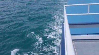 The water beside the boat splashed while running.