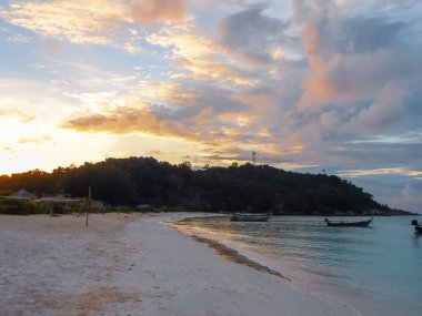 Sabah Uzun Kuyruk Teknelerinde Gün Doğumu Ulaşım Seyahati Tou
