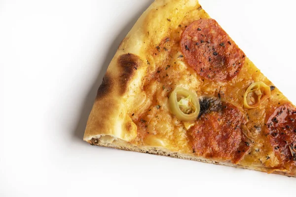 Піца Холодна Білому Тлі — стокове фото