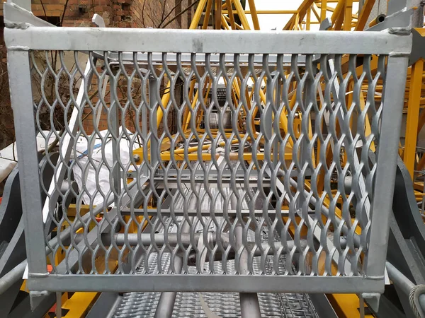 Element Ladders and walkways for cranes for work safety