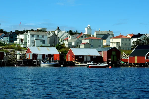 Sula Adası ve balıkçı köyü — Stok fotoğraf