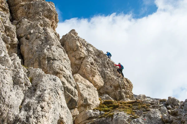 Klimmen in de Dolomieten-rots — Stockfoto