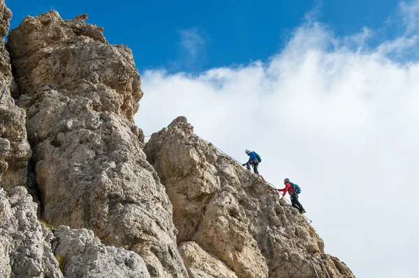 Auf dem Weg nach oben - Klettern am Wandern — Stockfoto