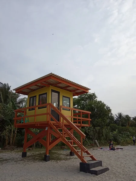 Низькі Кути Perpective Life Guard Tower Base — стокове фото