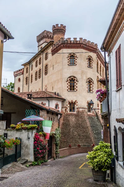 Centro Barolo Con Edificios Históricos Flores —  Fotos de Stock