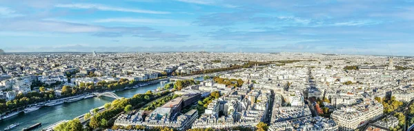 艾菲尔铁环 看巴黎全景 — 图库照片