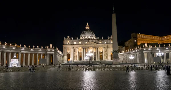 Rome Italy 2018 Beautiful Illuminated Fountain Basilica San Pietro Vatican — Stock Photo, Image