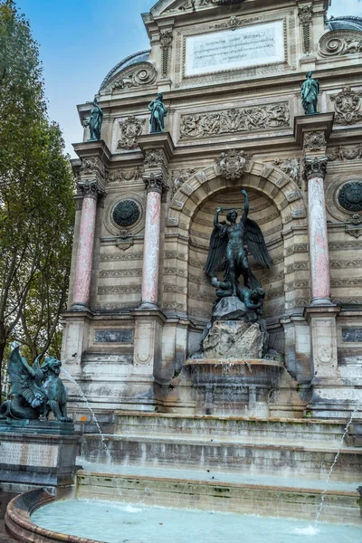 Der Brunnen Von Saint Michel Paris — Stockfoto