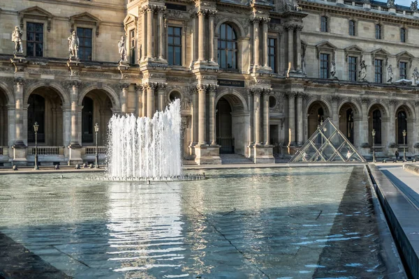 París Francia 2018 Hermosa Fachada Del Museo Del Louvre París —  Fotos de Stock