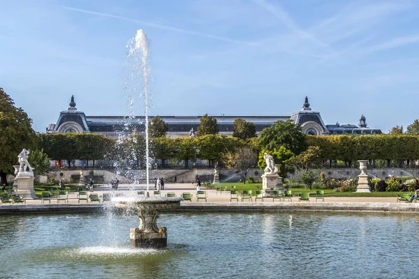 Párizs Franciaország 2018 Tuileries Gardens Gyönyörű Szökőkútjaival — Stock Fotó