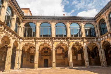 Bologna 'daki Archiginnasio kütüphanesi.