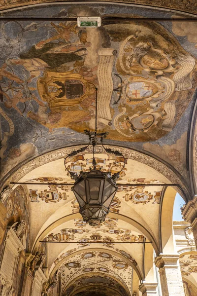 Bologna 'daki Archiginnasio kütüphanesi.