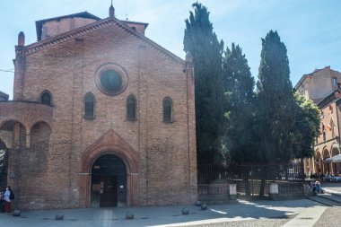 Bolonya, İtalya - 05-01-2021: Bologna 'daki Santo Stefano Kilisesi