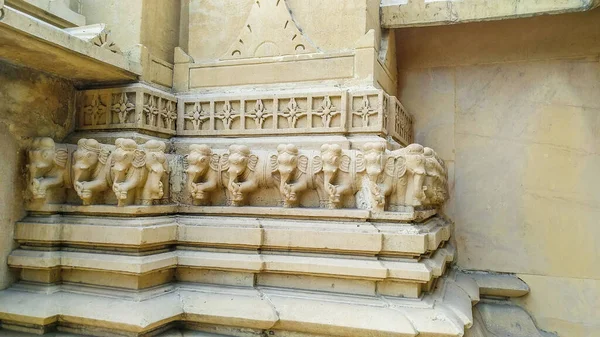 Estátua Pedra Elefante Hutheesing Dera Jain Derasar Ahmedabad — Fotografia de Stock