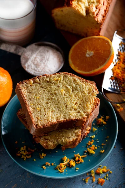 Домашний Апельсиновый Торт Свежим Апельсином Молоком — стоковое фото