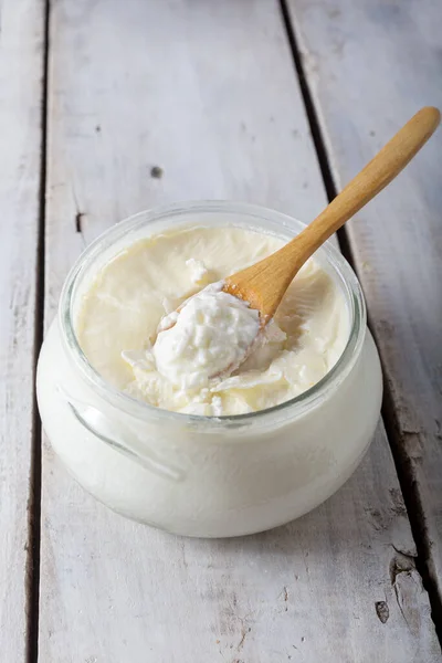 Traditional Creamy Yogurt Turkish Greek Traditional Dairy Food Yogurt Yogurt — Zdjęcie stockowe