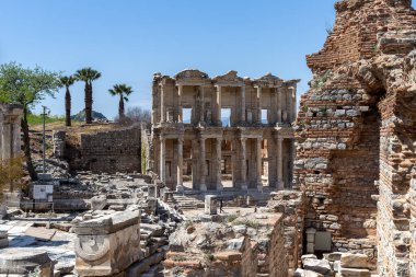 Efes 'teki Celsus Kütüphanesi, İzmir, Türkiye. Ephesus antik kentinde Celsus Kütüphanesi. 