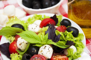 Caprese salatası