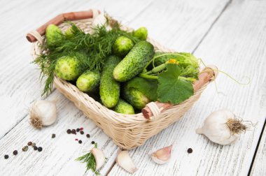 Bir hazırlık salatalık