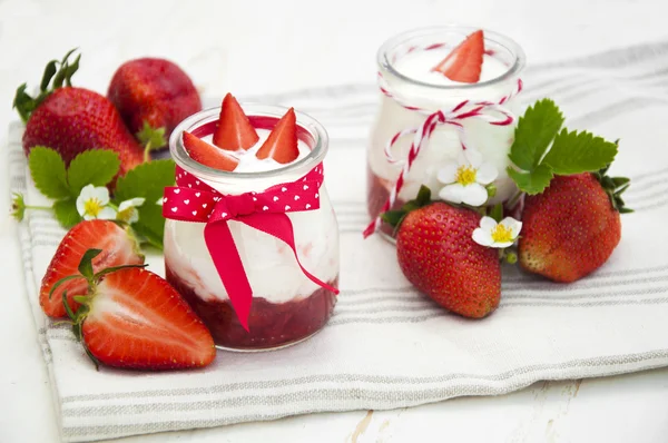 Yaourt aux fraises — Photo