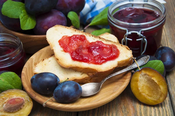 Una marmellata di prugne — Foto Stock