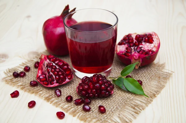 A pomegranate juice — Stock Photo, Image