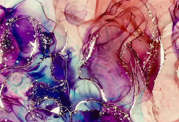 Alkol mürekkep dokusuyla soyut bir arkaplan, altın parıltılı elementlerle el çizimi resim, katmanlı fırça darbesi ile lüks kuru sıvı