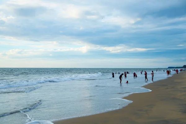 People Enjoy Holidays Beach Nature Photography Beach Ocean Meet Cloudy — Stock fotografie