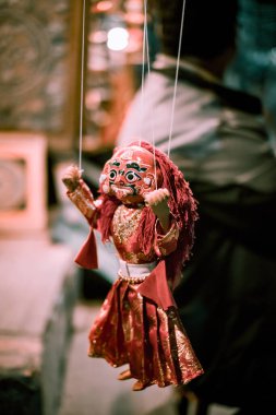 Geleneksel Nepal tahta kukla oyuncağı