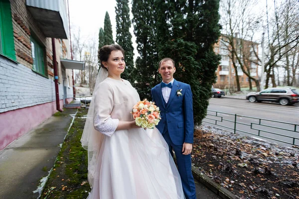 Two Newlyweds Wedding Walk Winter Lovers Happily Hug Gently Kiss — Stock Photo, Image