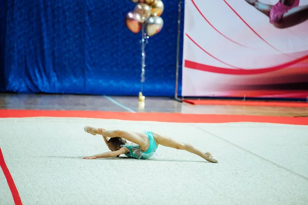 Young Athlete Rhythmic Gymnastics Competition Acrobatic Number Clever Gymnast Bright — Stock Photo, Image