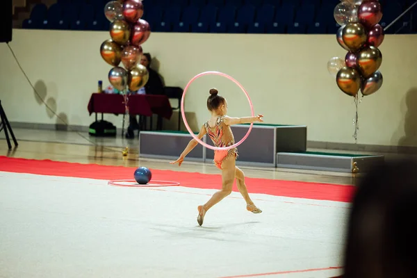 Young Athlete Rhythmic Gymnastics Competition Acrobatic Number Clever Gymnast Bright — Stock Photo, Image