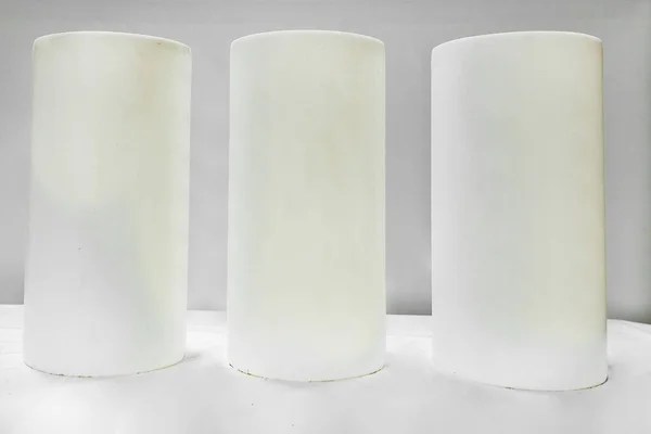 Tubos Plástico Cilíndrico Preto Diferentes Diâmetros Estão Estoque Amostras Exposição — Fotografia de Stock