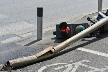kırık trafik ışığı