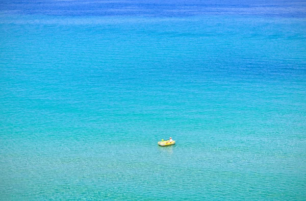 Lone rower — Stock Photo, Image