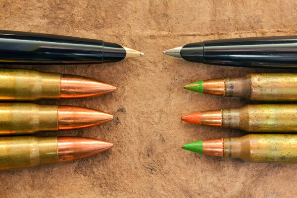 Ручки и пули
