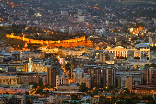 Skopje por la noche —  Fotos de Stock