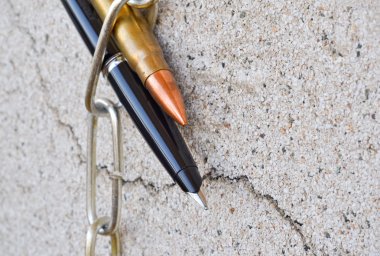 Kalem zinciri ve madde işareti