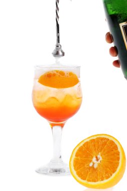 Aperol sprey kokteyli.