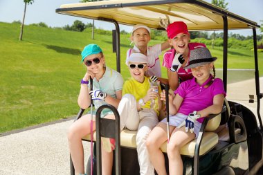 Çocuklar golf rekabet