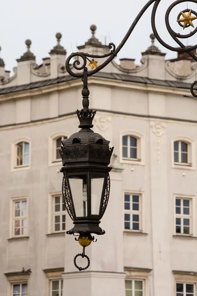 Lampa w starym mieście w Krakowie (Polska) — Zdjęcie stockowe