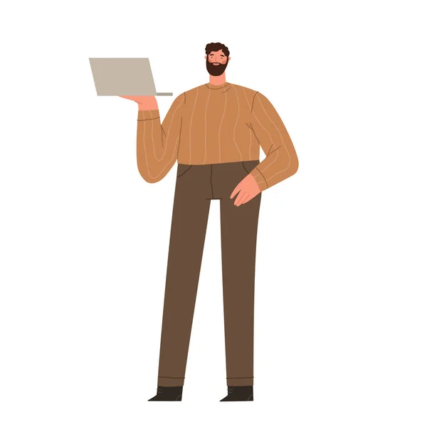 白い背景に隔離された立ってラップトップコンピュータを保持カジュアル衣装の若い男。笑顔のプログラマーやビジネスマンの仕事。漫画フラットベクトルイラスト. — ストックベクタ