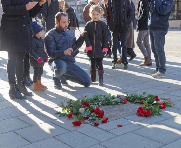 Baba ve çocuk öldürülen Başbakan minist saygı gösterilen — Stok fotoğraf