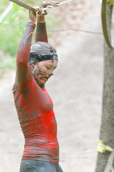 Estocolmo Suecia Mayo 2016 Mujer Con Barro Cara Tratando Mantener —  Fotos de Stock