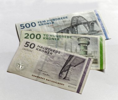Danimarka banka notları 50, 200 ve 500 kron yığını 