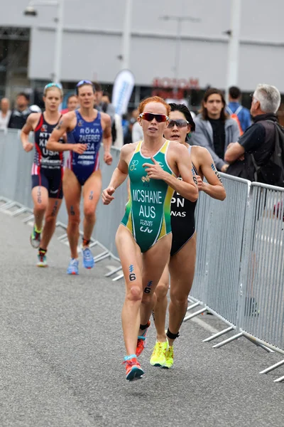 Stockholm Jul 2016 Triathlete Charlotte Mcshane Competitors Running Women Itu — Stock Photo, Image